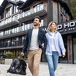 Wood & Apart-hotel *