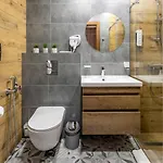 Apart-hotel Wood &