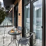 Wood & Bukovel