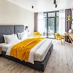 Apart-hotel Wood &