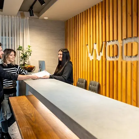 Wood & Aparthotel *