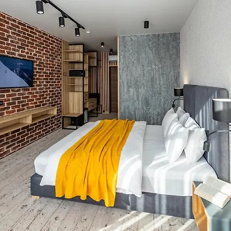 Aparthotel Wood & *