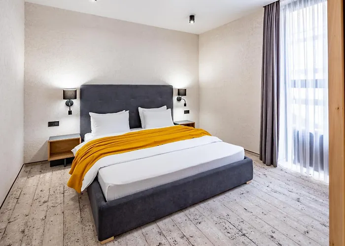 Aparthotel Wood & *