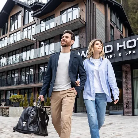 Wood & Aparthotel *